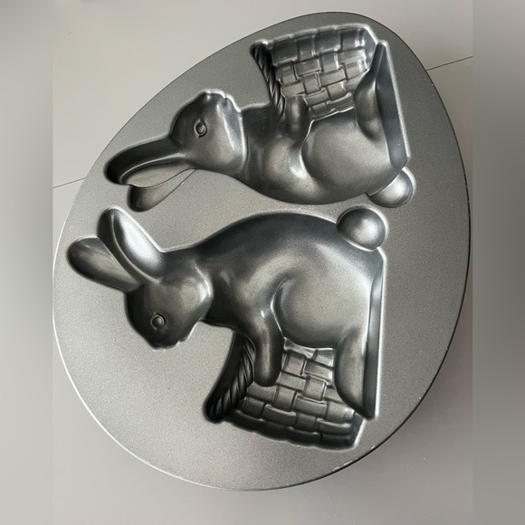 10Cup/2.4Liters Nordic Ware USA Easter Bunny 3D Basket Cake Pan Rabbit Baking - Picture 3 of 8